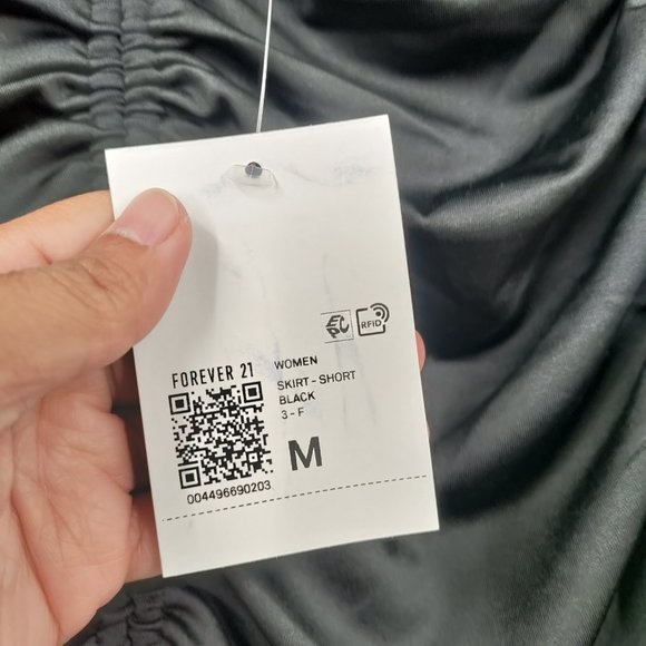 Forever 21 Ruched Drawstring Mini Skirt Black, Medium - Picture 4 of 7
